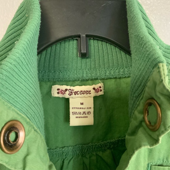 Stylish Ribbed Green Jacket - Picture 5 of 5